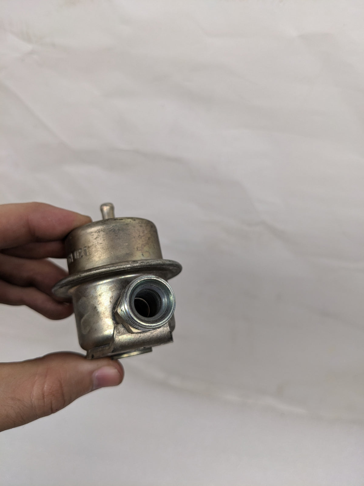 BOSCH 0280161021 FUEL PRESSURE DAMPER FOR 84-89 911 CARRERA USED R20T8
