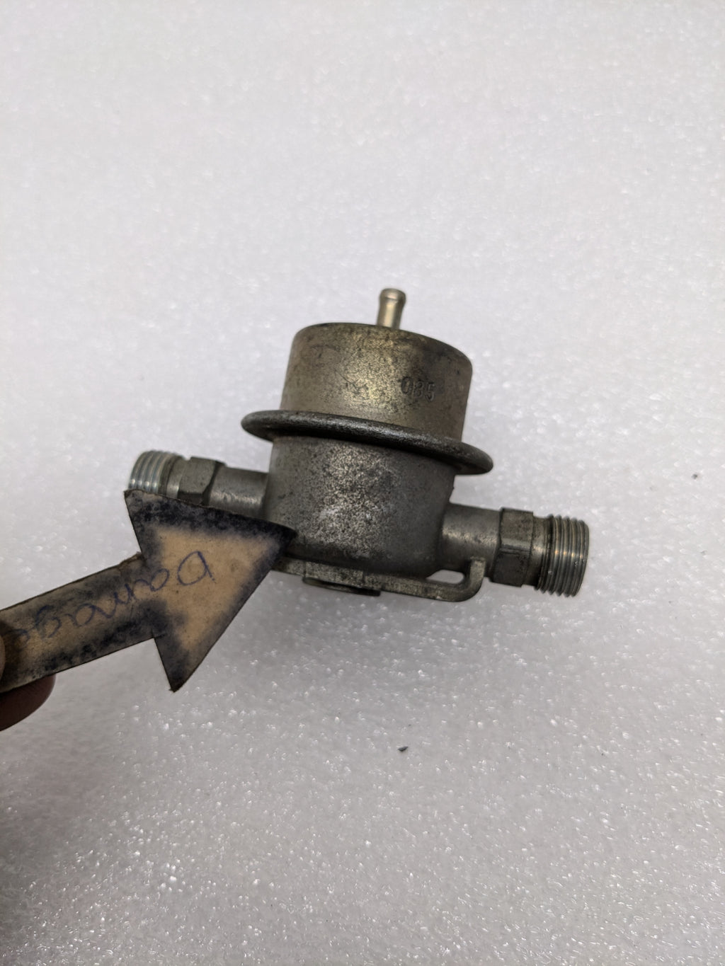 BOSCH 0280161021 FUEL PRESSURE DAMPER FOR 84-89 911 CARRERA USED R20T8