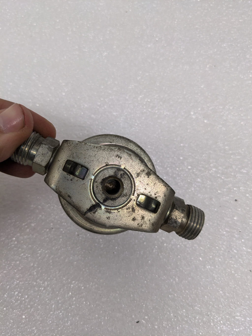 BOSCH 0280161021 FUEL PRESSURE DAMPER FOR 84-89 911 CARRERA USED R20T8
