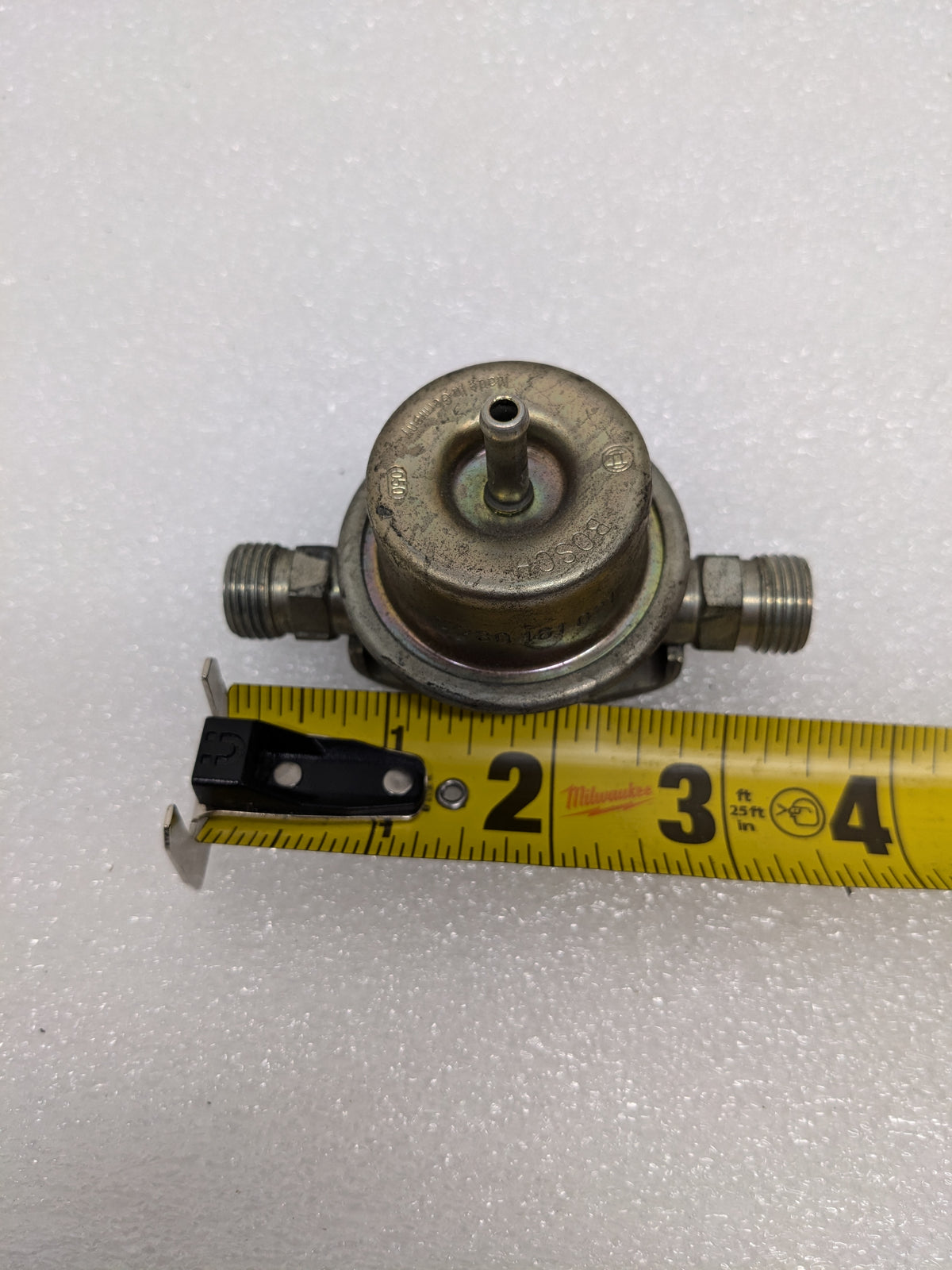 BOSCH 0280161021 FUEL PRESSURE DAMPER FOR 84-89 911 CARRERA USED R20T8