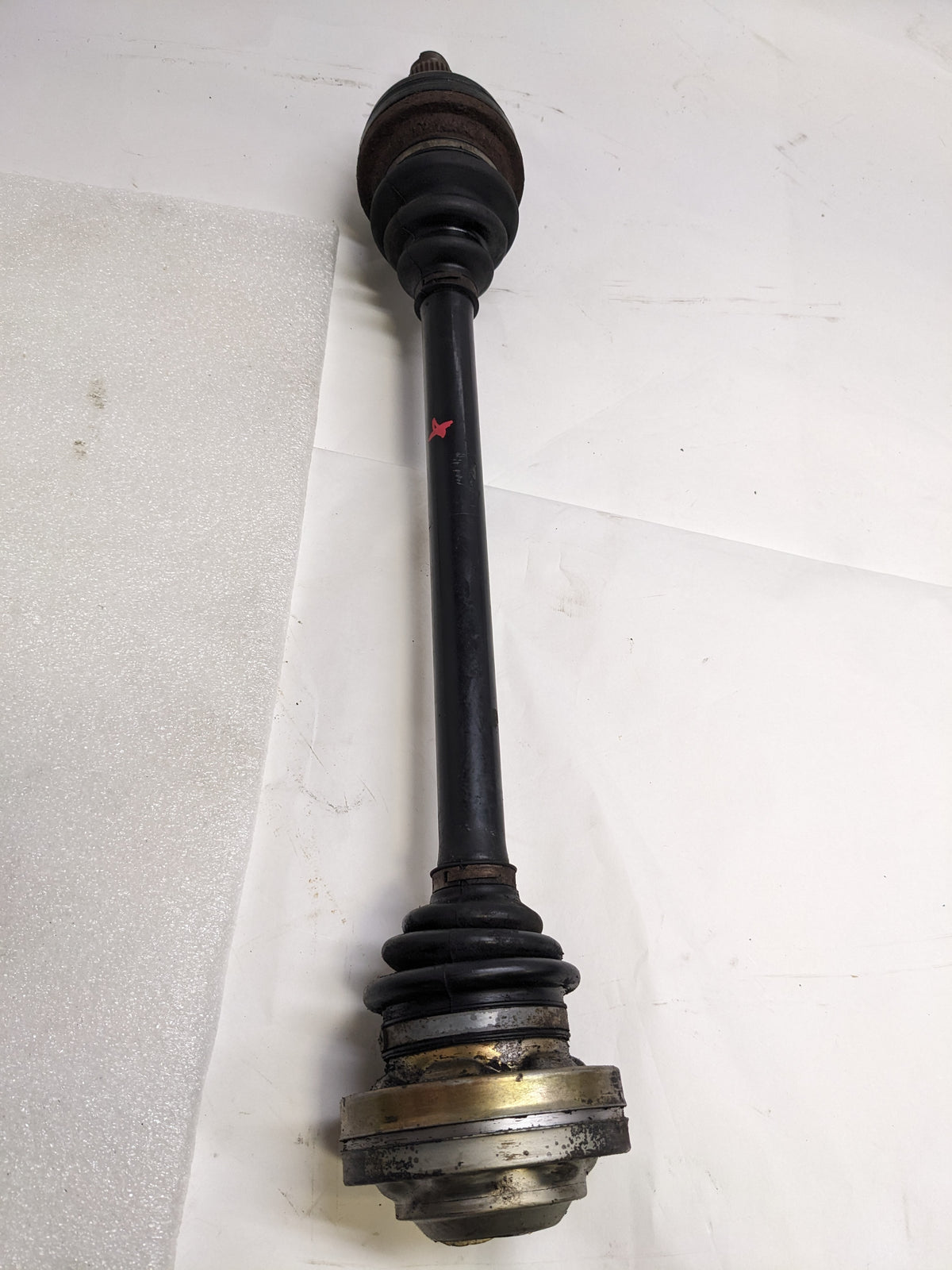 LOBRO 300693 DRIVE SHAFT FOR 1983-1994 BMW 3 CONVERTIBLE/TOURING USED R19