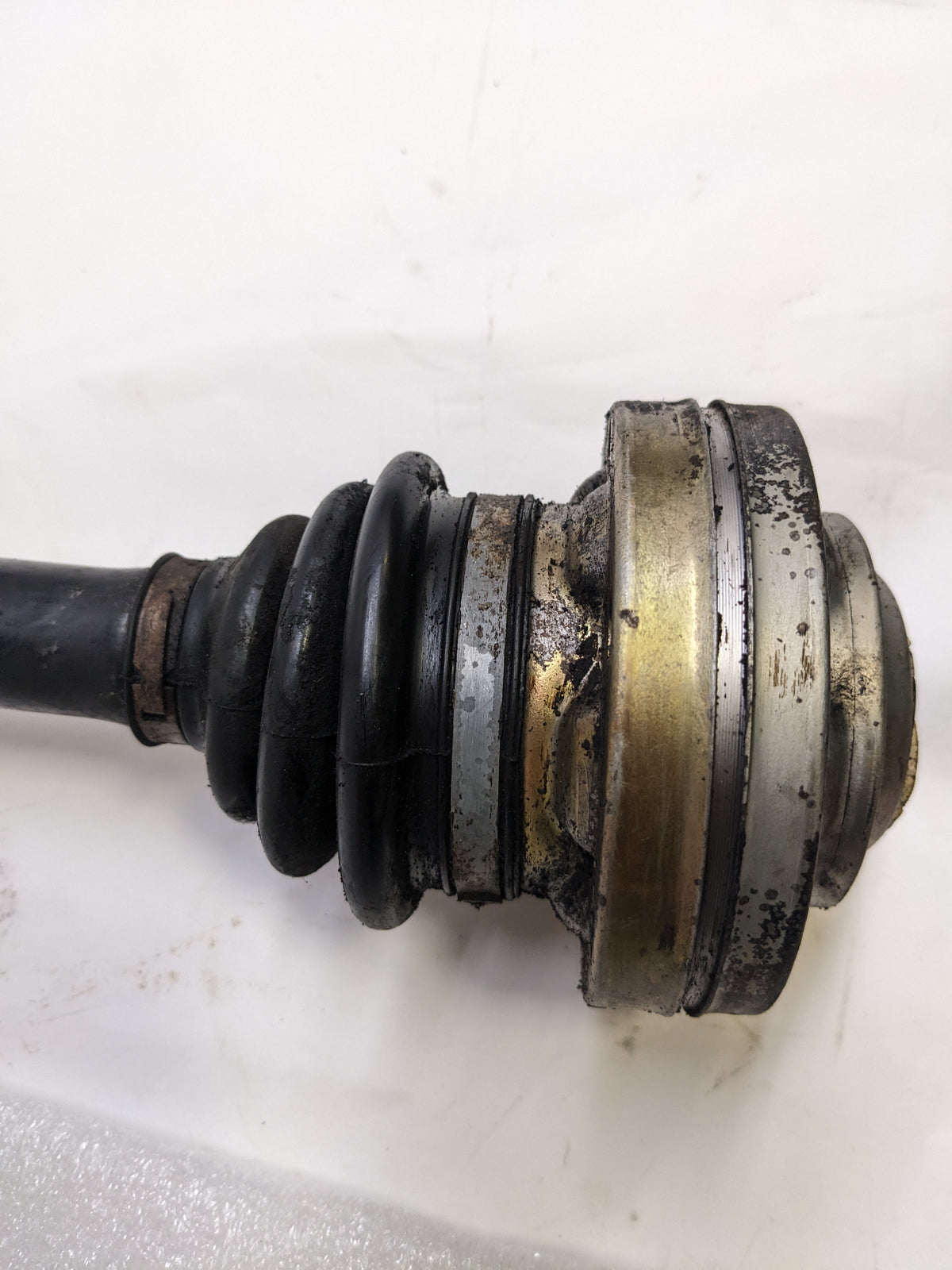 LOBRO 300693 DRIVE SHAFT FOR 1983-1994 BMW 3 CONVERTIBLE/TOURING USED R19