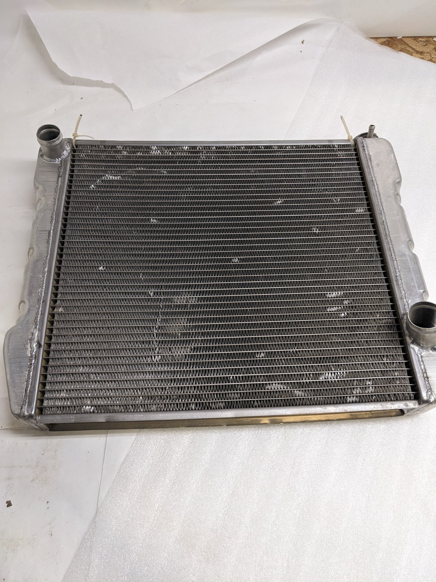 GRIFFIN 19" X 22" X 3" ALUMINUM UNIVERSAL FIT RADIATOR NEW D1