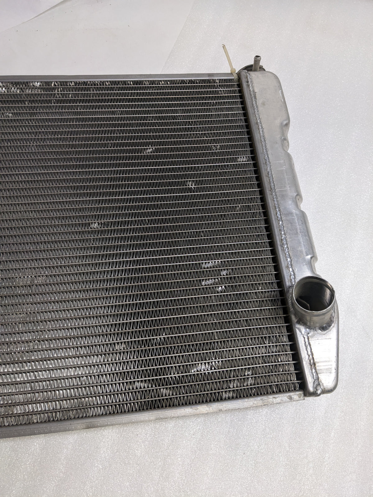 GRIFFIN 19" X 22" X 3" ALUMINUM UNIVERSAL FIT RADIATOR NEW D1