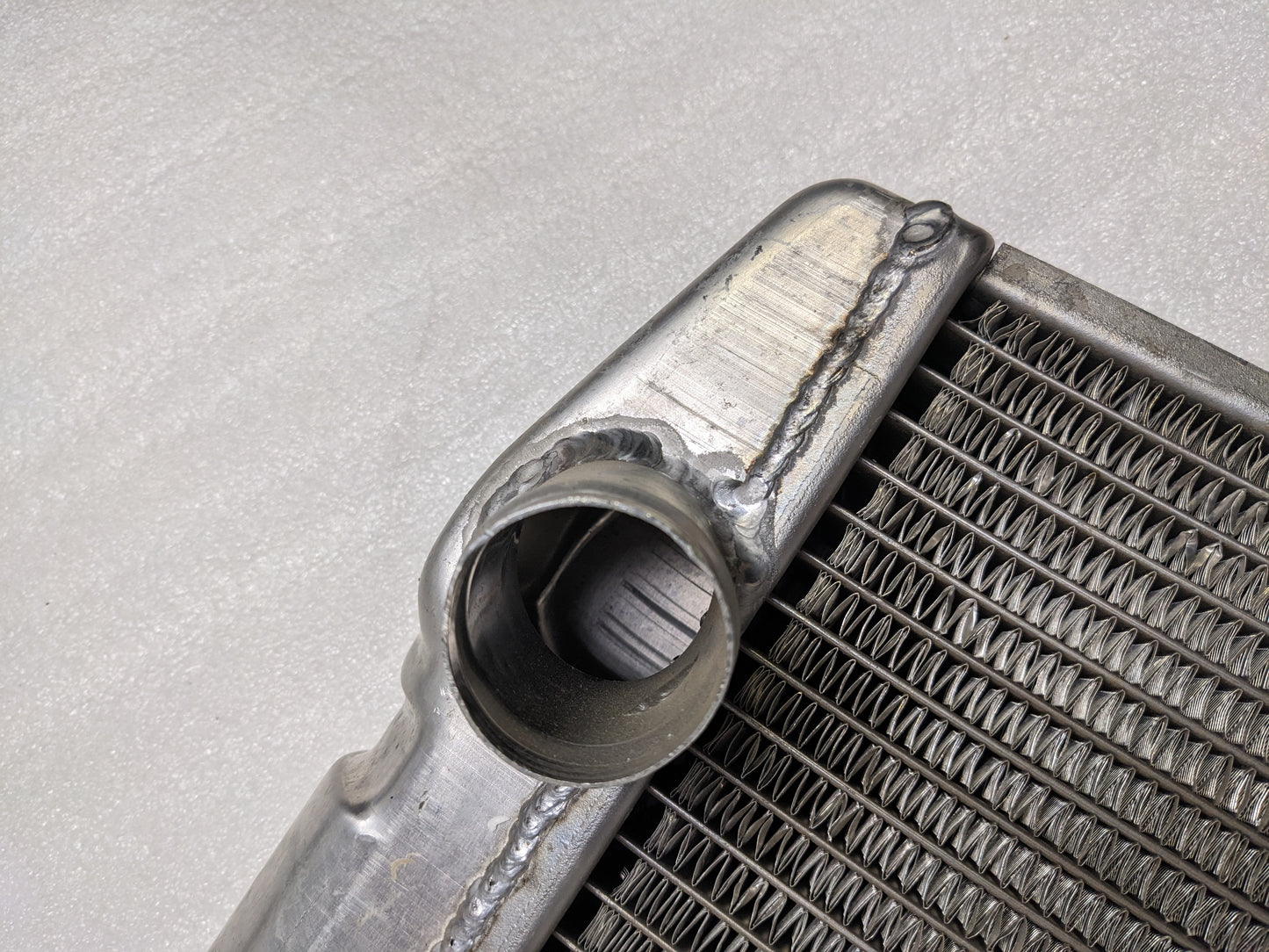 GRIFFIN 19" X 22" X 3" ALUMINUM UNIVERSAL FIT RADIATOR NEW D1