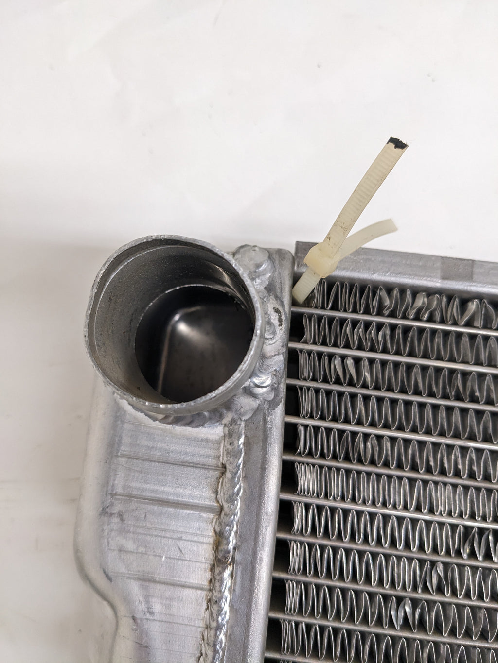 GRIFFIN 19" X 22" X 3" ALUMINUM UNIVERSAL FIT RADIATOR NEW D1