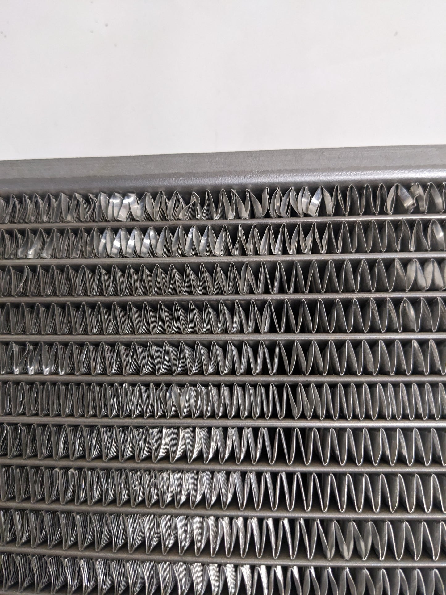 GRIFFIN 19" X 22" X 3" ALUMINUM UNIVERSAL FIT RADIATOR NEW D1