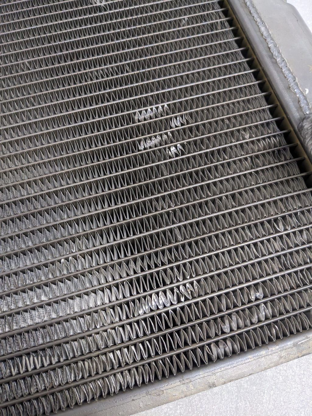GRIFFIN 19" X 22" X 3" ALUMINUM UNIVERSAL FIT RADIATOR NEW D1