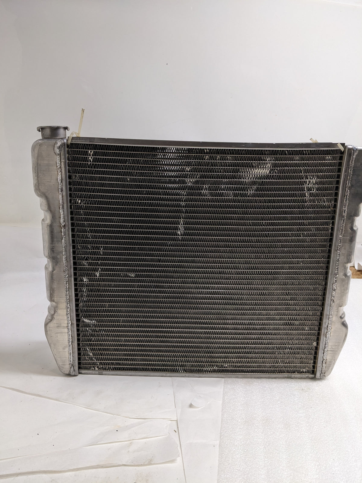 GRIFFIN 19" X 22" X 3" ALUMINUM UNIVERSAL FIT RADIATOR NEW D1