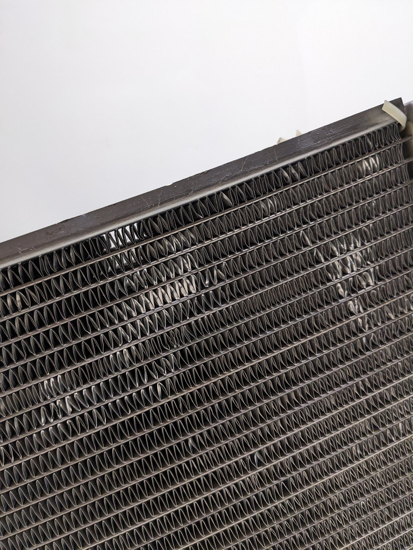 GRIFFIN 19" X 22" X 3" ALUMINUM UNIVERSAL FIT RADIATOR NEW D1