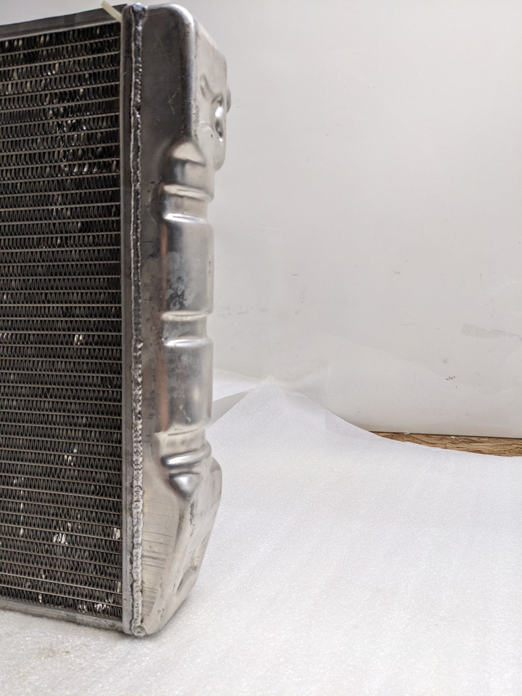 GRIFFIN 19" X 22" X 3" ALUMINUM UNIVERSAL FIT RADIATOR NEW D1