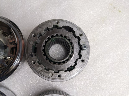 DAMAGE WARN 38826 30 SPLINE PREMIUM LOCKING HUB SET OF 2 NEW SR