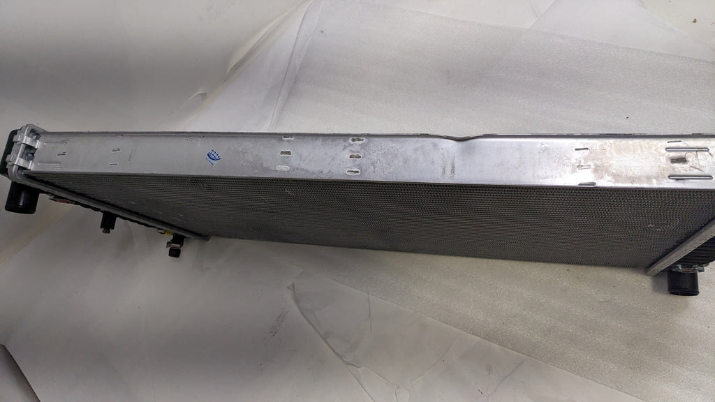 VISTEON 9529 40.5"X 20.5" RADIATOR NEW D1