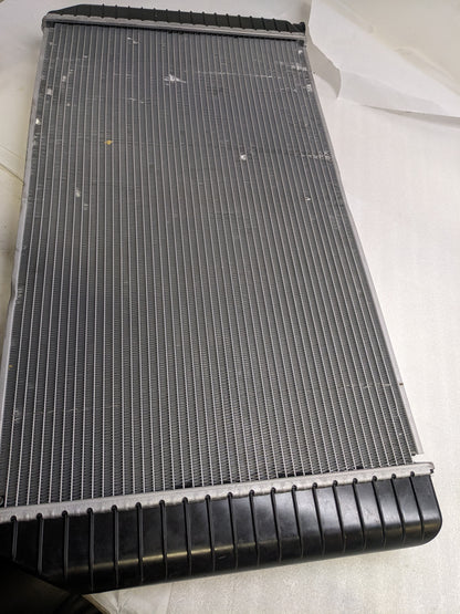 VISTEON 9529 40.5"X 20.5" RADIATOR NEW D1