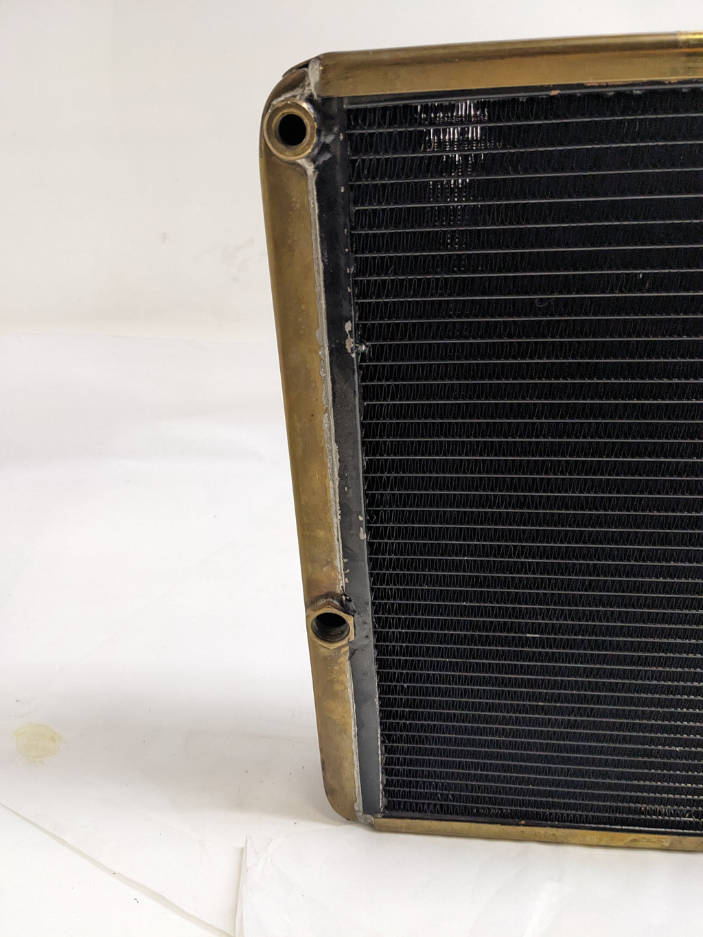 UNBRANDED 29" X 17" X 3" INDUSTRIAL RADIATOR NEW D1