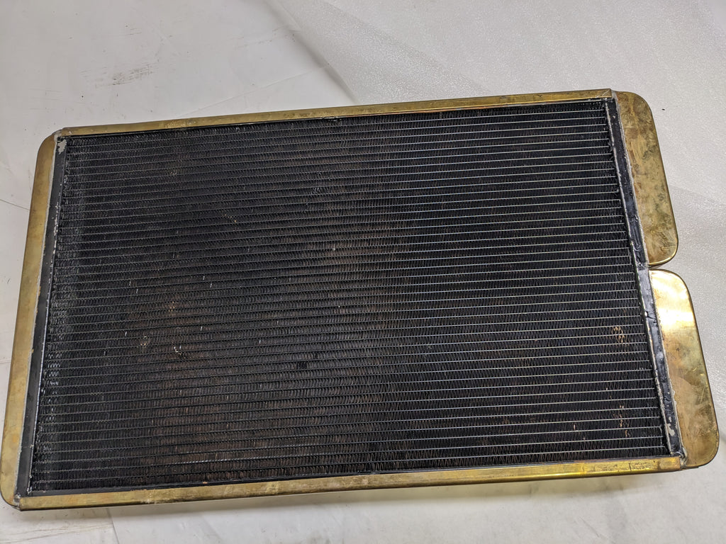 UNBRANDED 29" X 17" X 3" INDUSTRIAL RADIATOR NEW D1