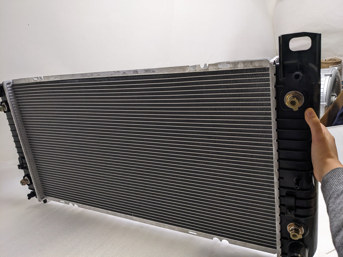 UNBRANDED PA66-GF30 ALUMINUM RADIATOR NEW D1