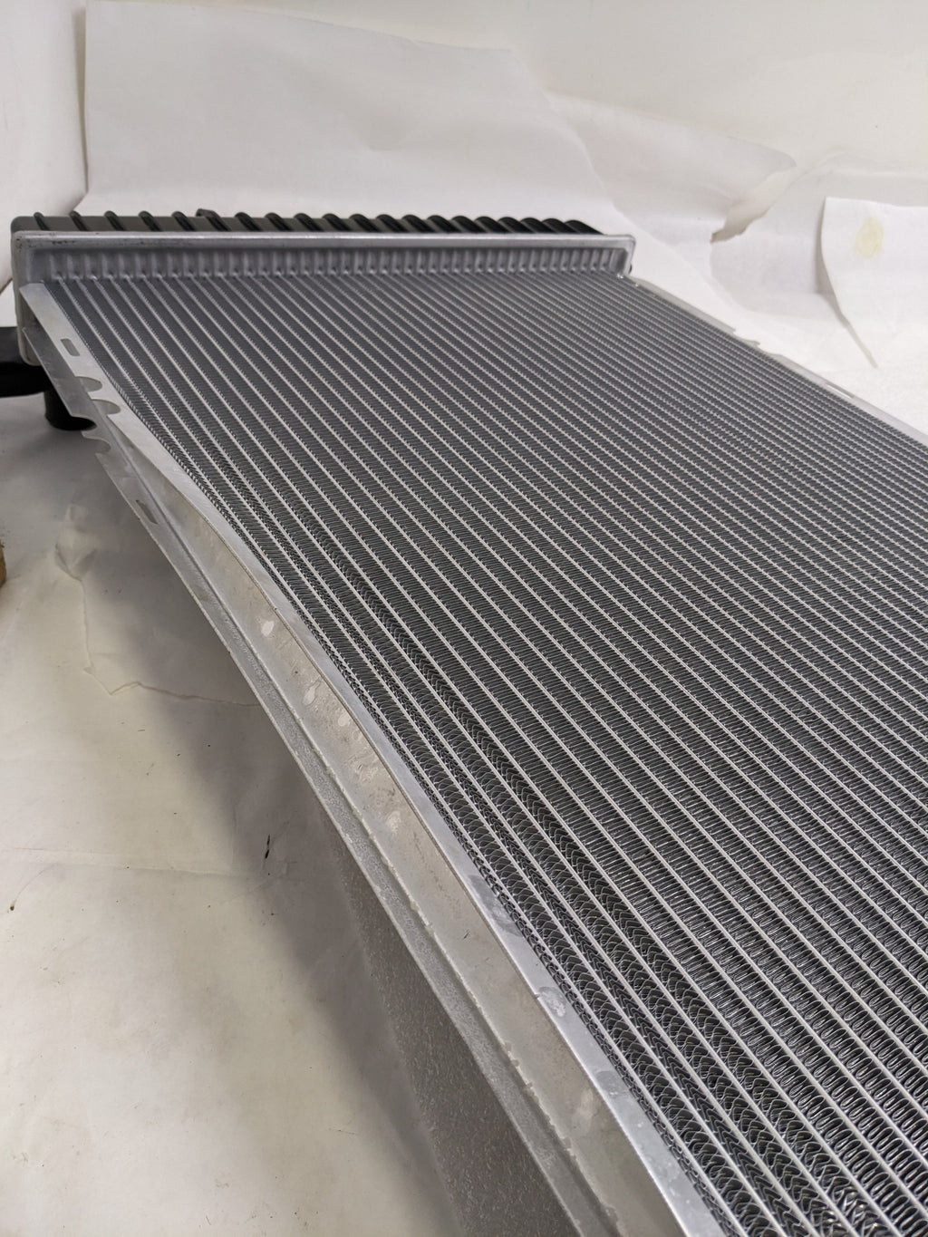 UNBRANDED PA66-GF30 ALUMINUM RADIATOR NEW D1