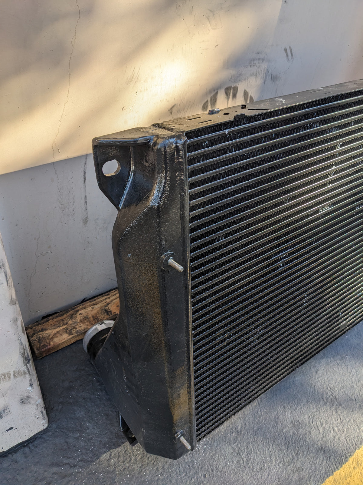 SPARTAN MOD3S013743 33" X 26" 2.5" CHARGE AIR COOLER NEW B2