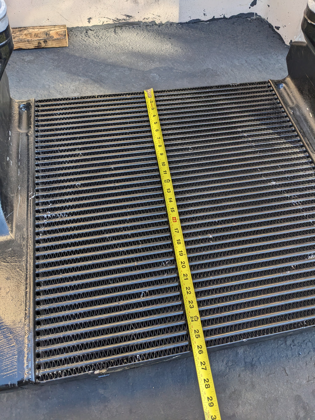 SPARTAN MOD3S013743 33" X 26" 2.5" CHARGE AIR COOLER NEW B2
