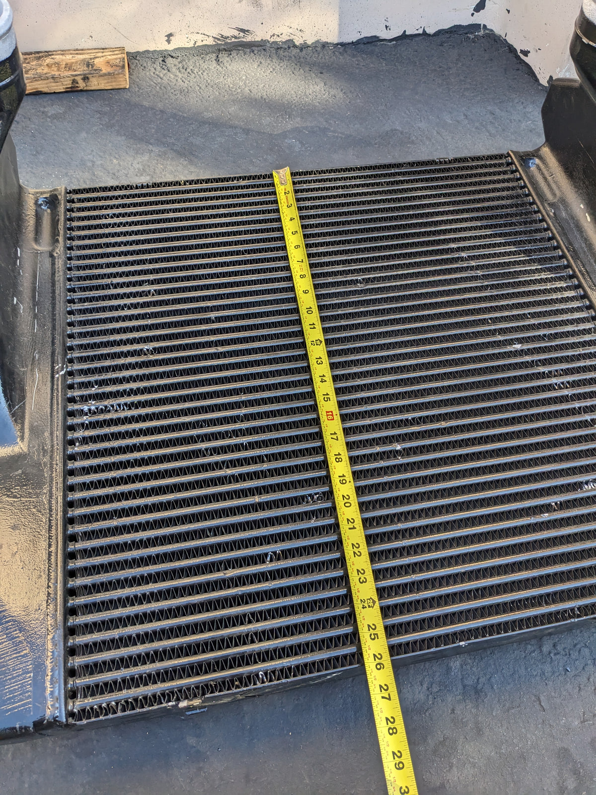 SPARTAN MOD3S013743 33" X 26" 2.5" CHARGE AIR COOLER NEW B2