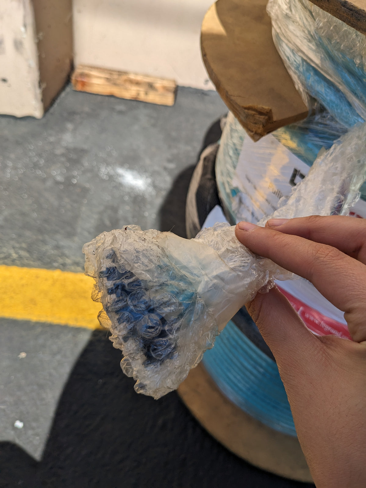QUIKTRON (LEGRAND) 812-LL2-25050LIAPE 250FT 10GIG FIBER OPTIC CABLE NEW B2