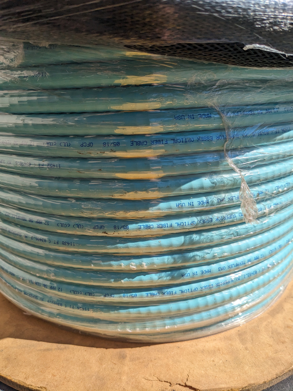 QUIKTRON (LEGRAND) 812-LL2-25050LIAPE 250FT 10GIG FIBER OPTIC CABLE NEW B2