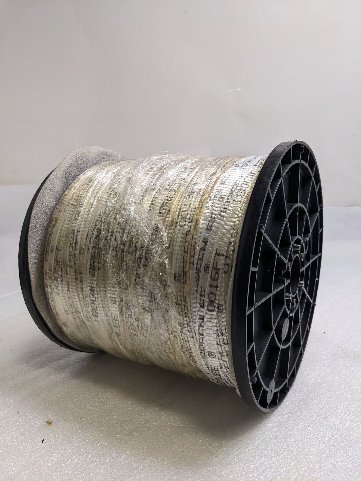 GREENLEE 4436 1800LB 5/8" 3000FT POLYESTER MEASURING TAPE NEW B2
