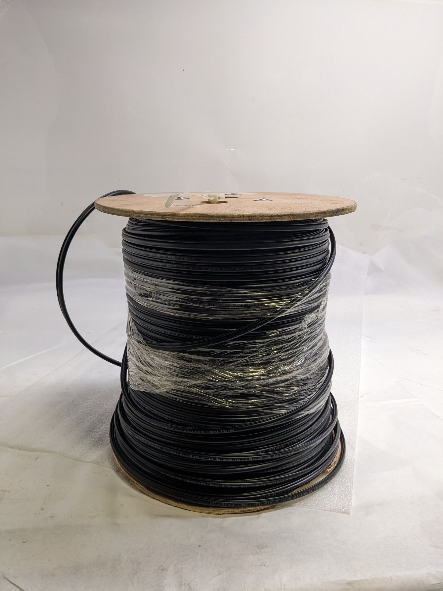 PRIMUS CABLE CAT6 C6CMXSM-1919 OUTDOOR BULK ETHERNET CABLE SHIELDED AERIAL SOLID COOPER W/MESSENGER 23AWG 1000FT NEW B2