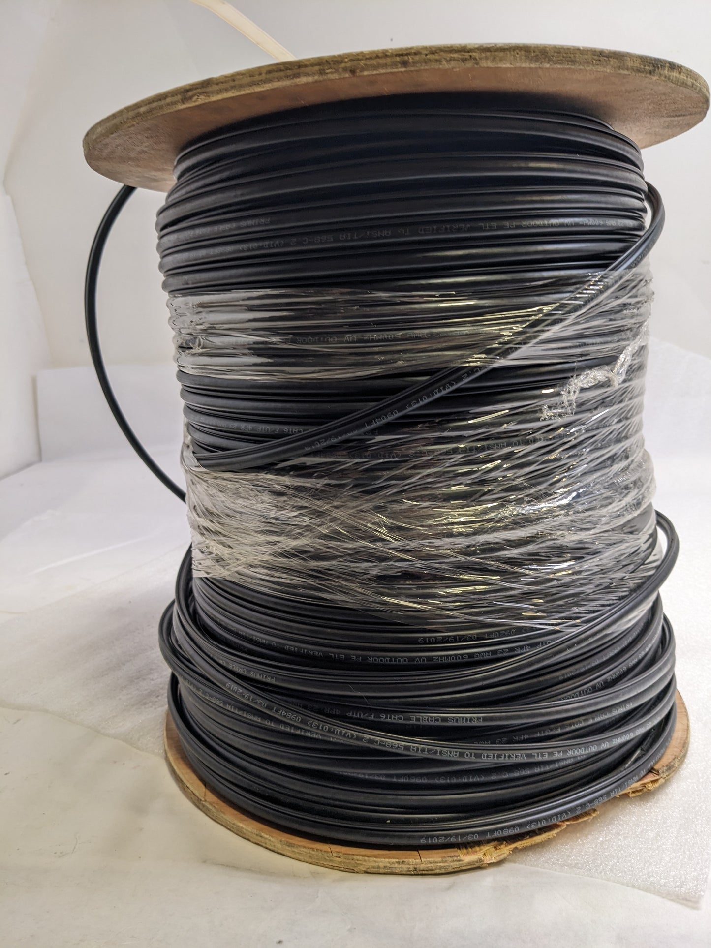 PRIMUS CABLE CAT6 C6CMXSM-1919 OUTDOOR BULK ETHERNET CABLE SHIELDED AERIAL SOLID COOPER W/MESSENGER 23AWG 1000FT NEW B2