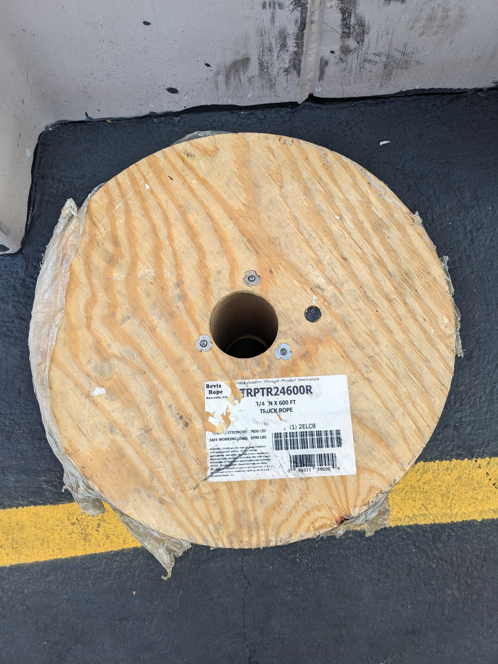 BEVIS ROPE TRPTR24600R 3/4" 600FT TRUCK ROPE NEW B2