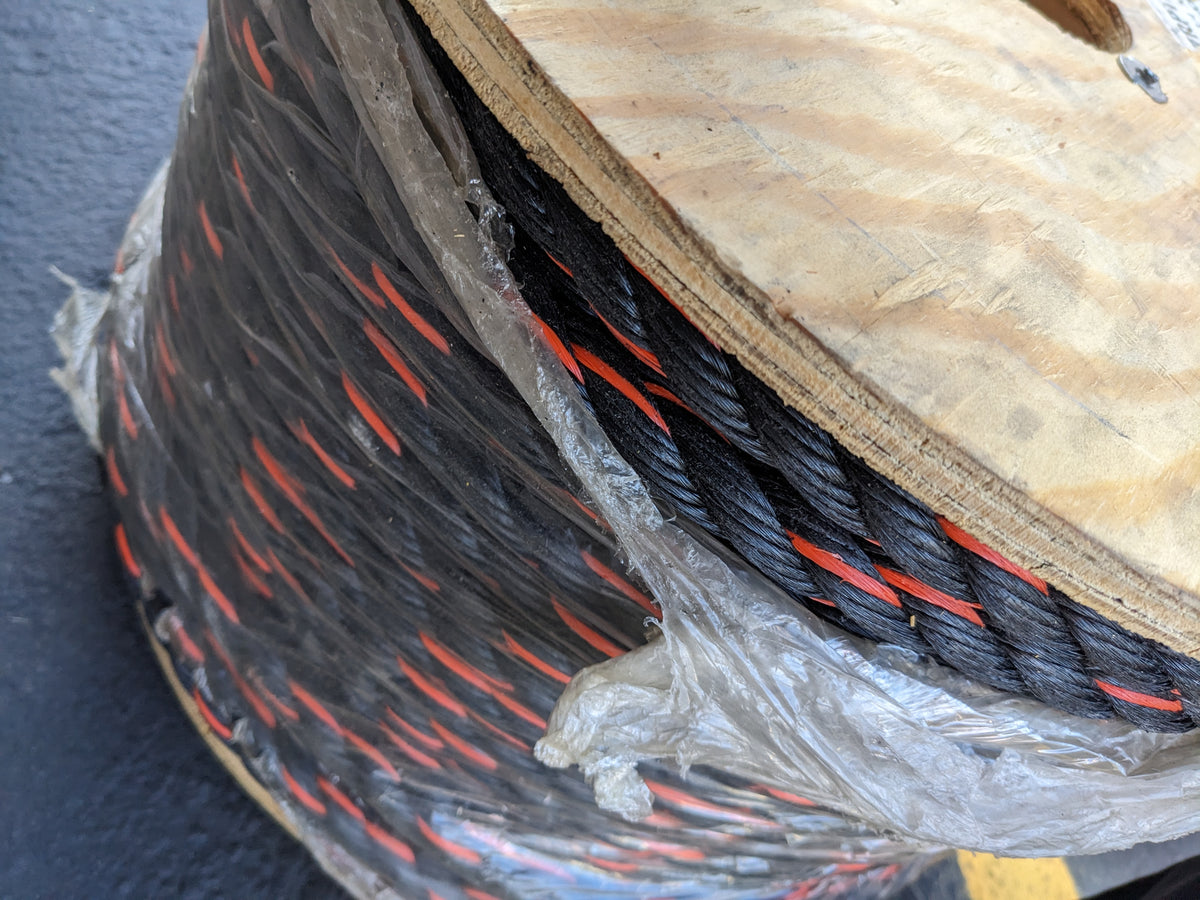 BEVIS ROPE TRPTR24600R 3/4" 600FT TRUCK ROPE NEW B2