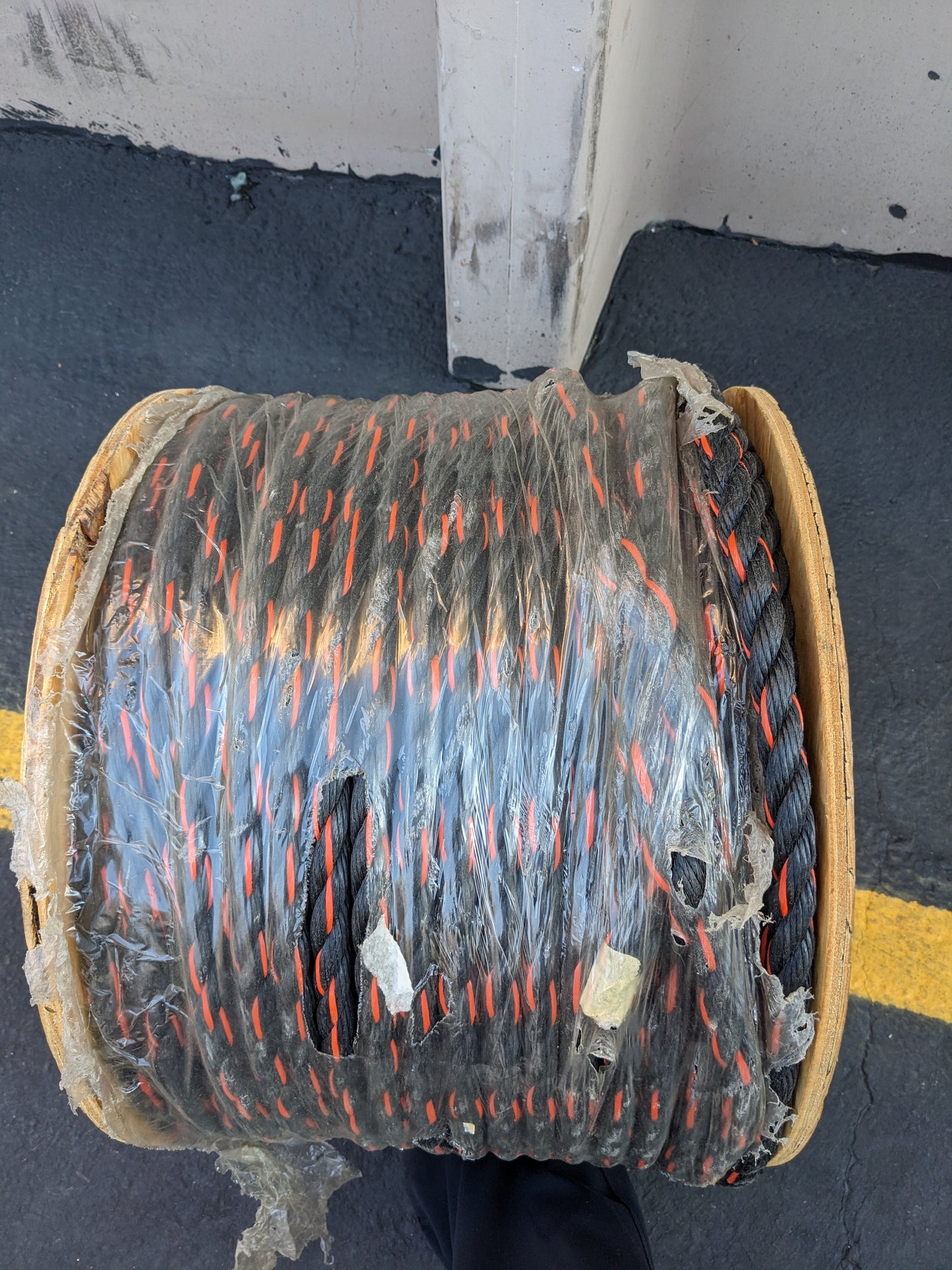 BEVIS ROPE TRPTR24600R 3/4" 600FT TRUCK ROPE NEW B2