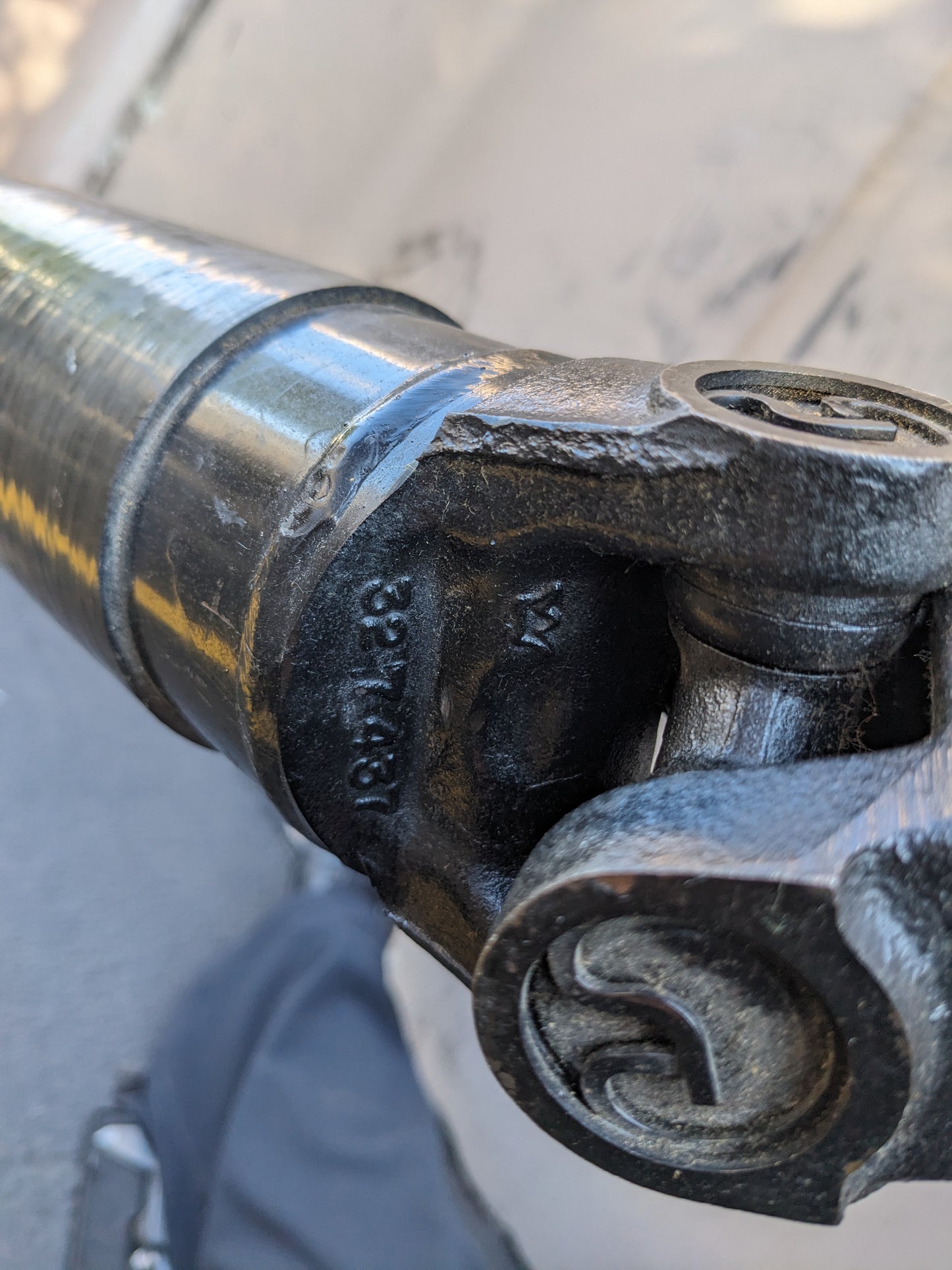 UNBRANDED 83IN 25 SPLINES CARBON FIBER DRIVESHAFT NEW B2