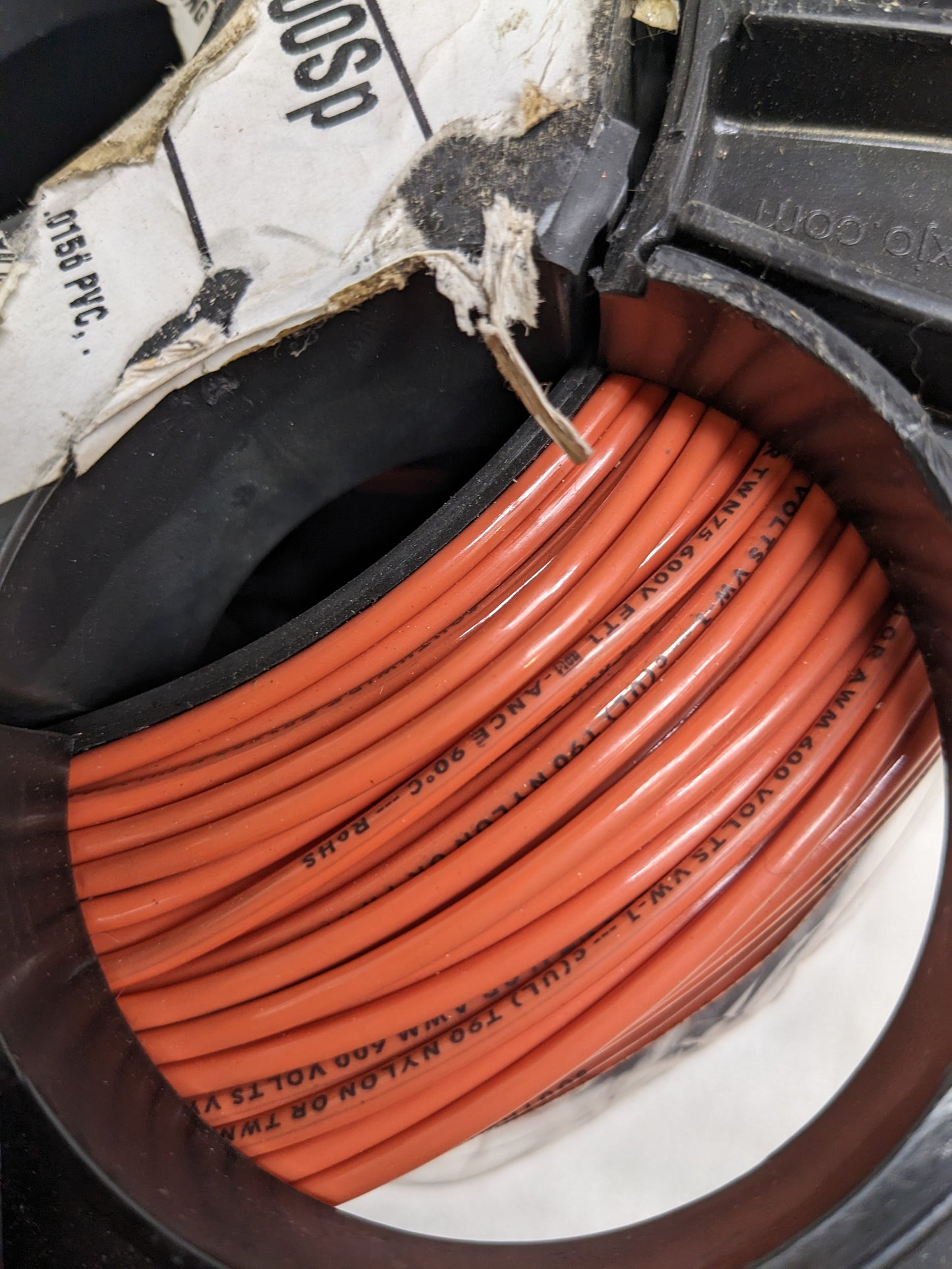 SOUTHWIRE 22961706 2500FT BUILDING WIRE THHN 14AWG ORANGE NEW B2