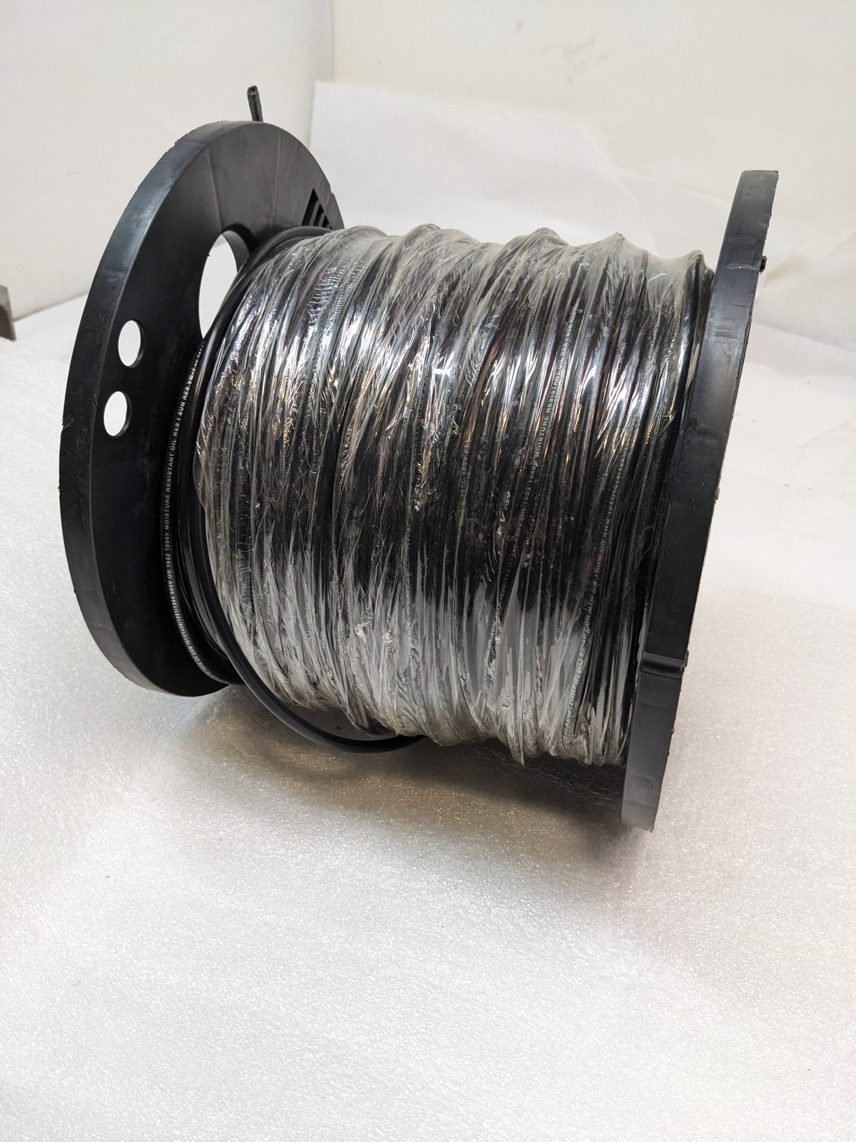SOUTHWIRE E69567 500FT MTW 16-26 STR CU DBE BLACK BOAT CABLE NEW B2