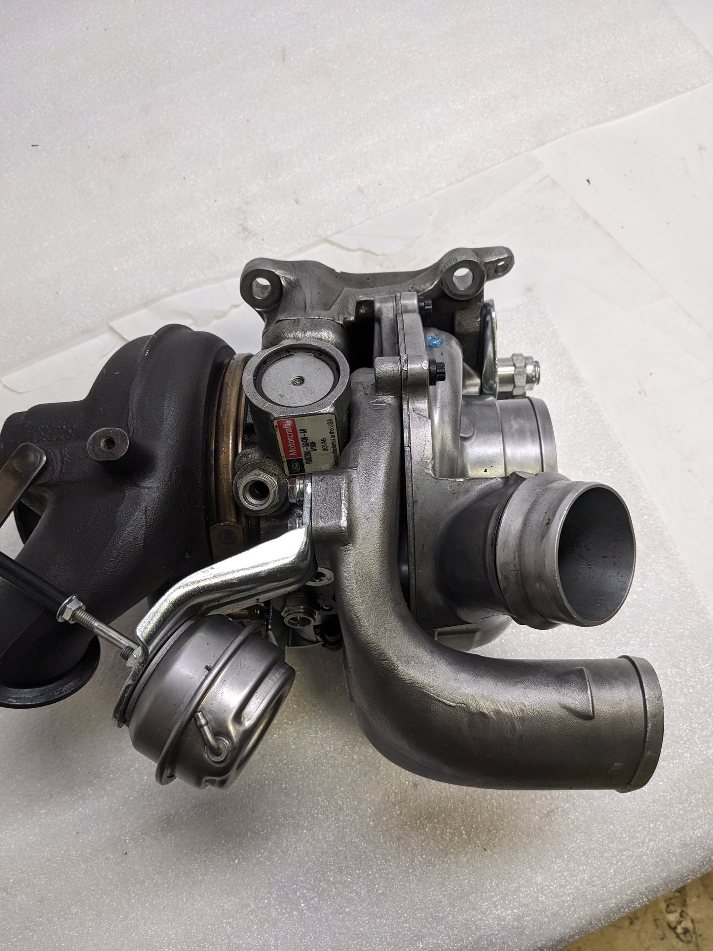 MOTORCRAFT RMG2MJ-9G438-AB TURBOCHARGER FOR 2001-2014 FORD F250/F350/F450 REMAN B2