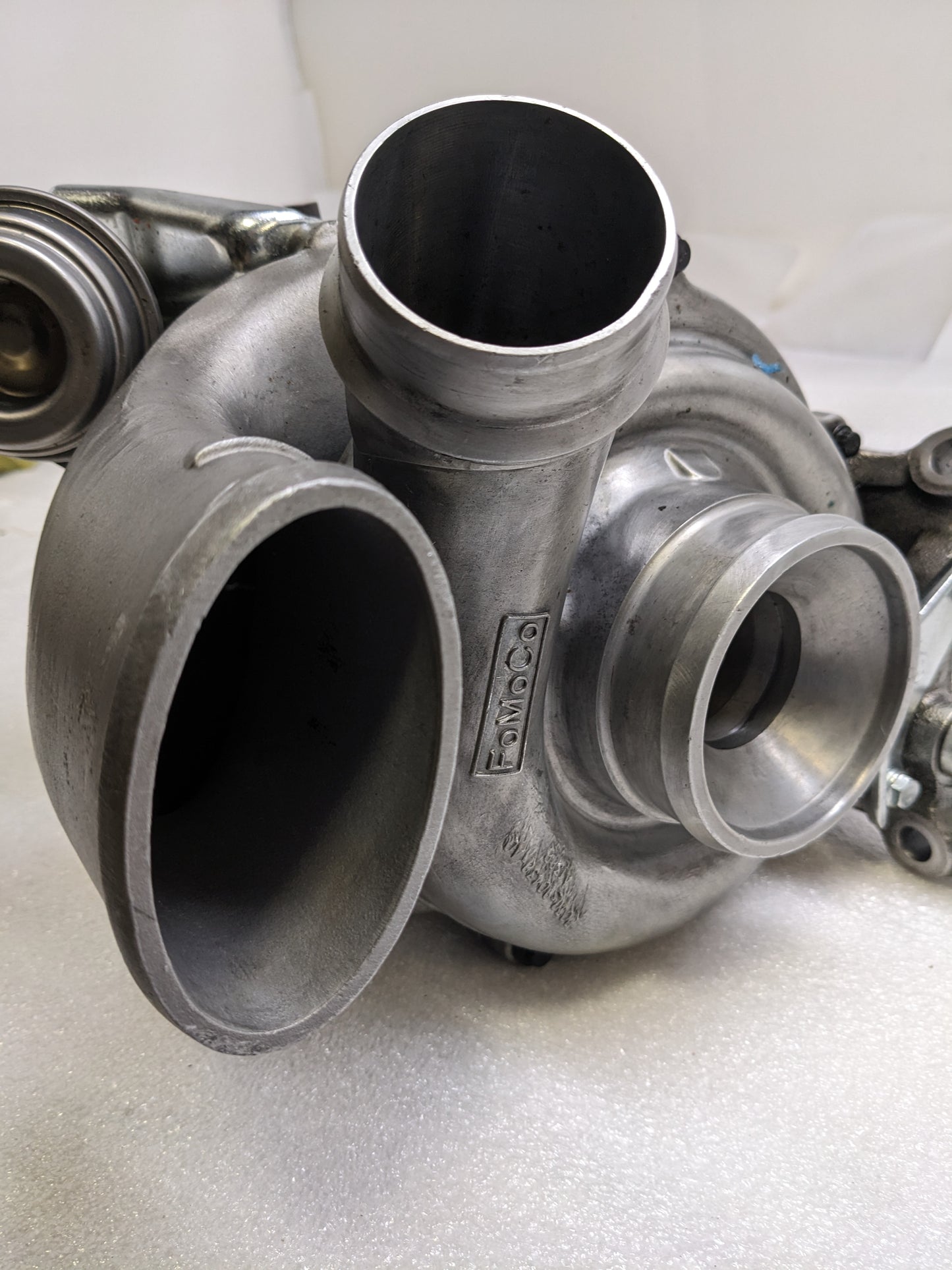 MOTORCRAFT RMG2MJ-9G438-AB TURBOCHARGER FOR 2001-2014 FORD F250/F350/F450 REMAN B2