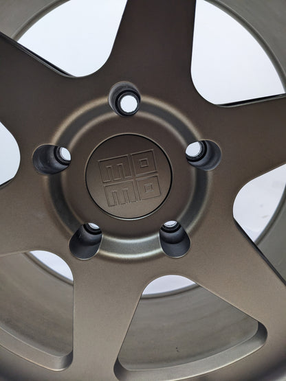MOMO M50289530P20 HERITAGE 6 18"X905" 20MM 5X130MM SATIN BRONZE SET OF 4 WHEELS USED B2