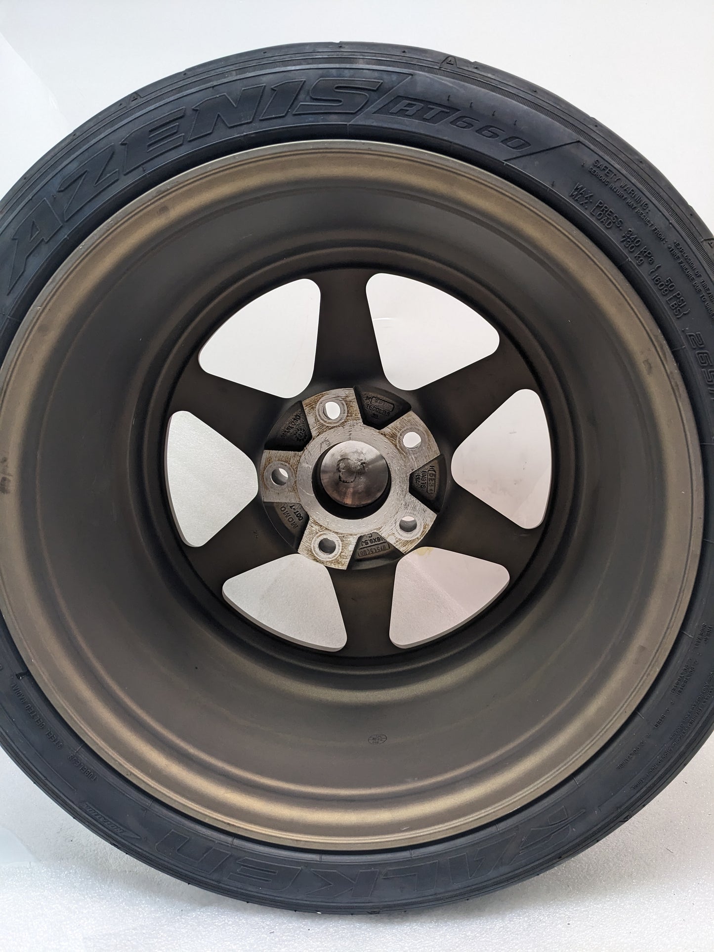 MOMO M50289530P20 HERITAGE 6 18"X905" 20MM 5X130MM SATIN BRONZE SET OF 4 WHEELS USED B2