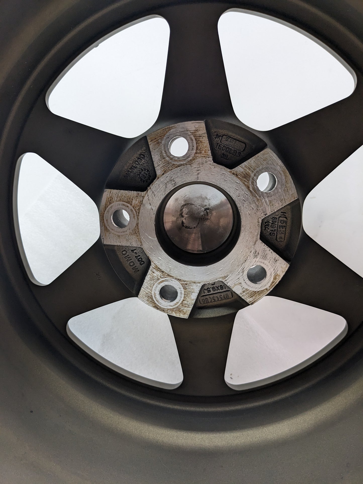 MOMO M50289530P20 HERITAGE 6 18"X905" 20MM 5X130MM SATIN BRONZE SET OF 4 WHEELS USED B2