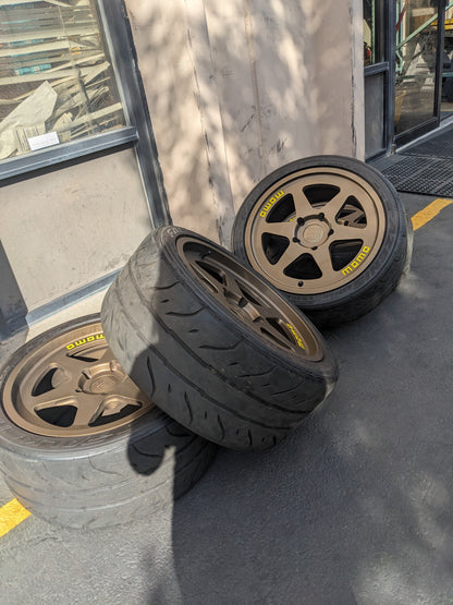 MOMO M50289530P20 HERITAGE 6 18"X905" 20MM 5X130MM SATIN BRONZE SET OF 4 WHEELS USED B2