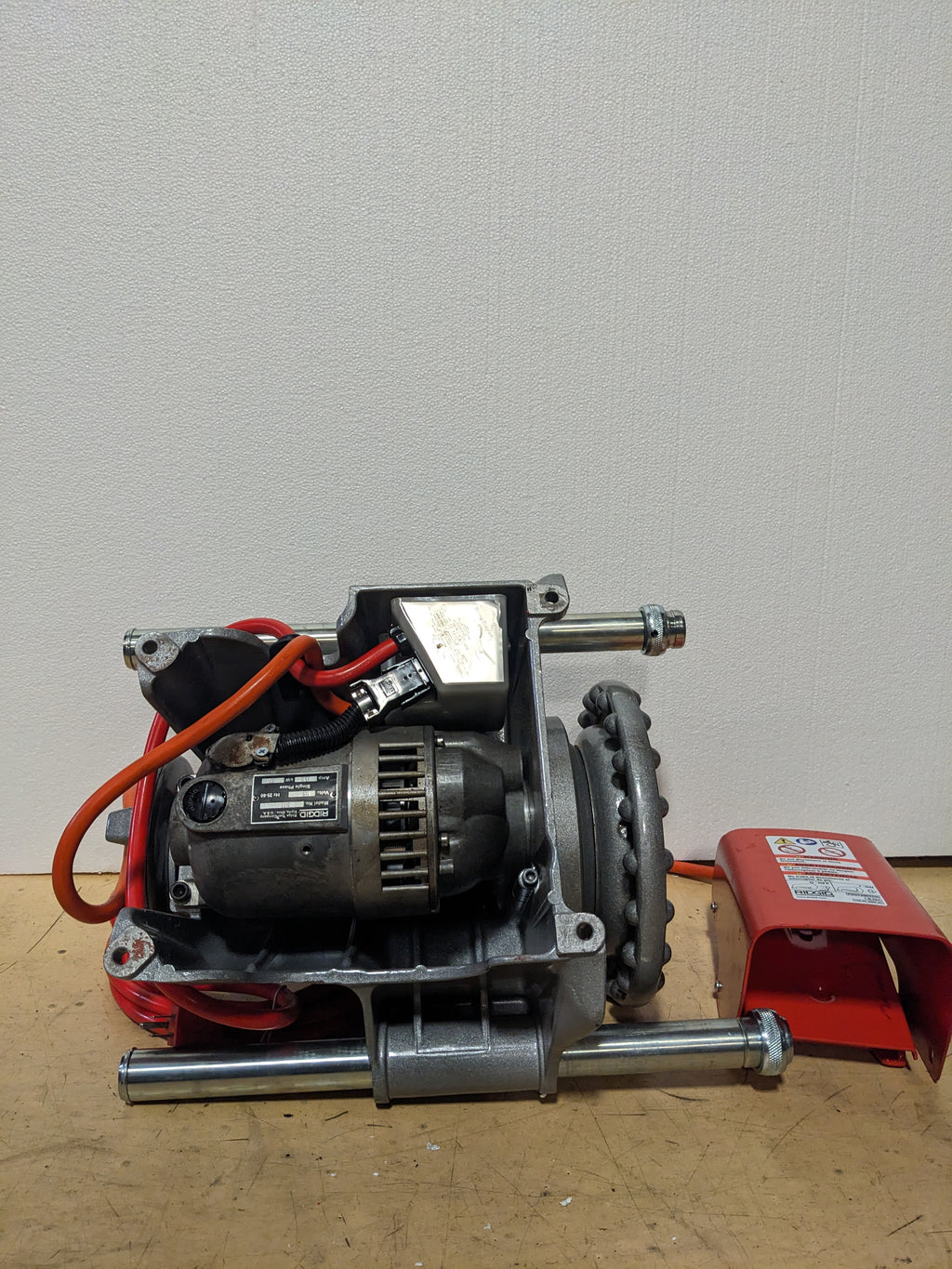 RIDGID 41855 300 POWER DRIVE PIPE THREADERS MACHINE NEW B1 (PICS)