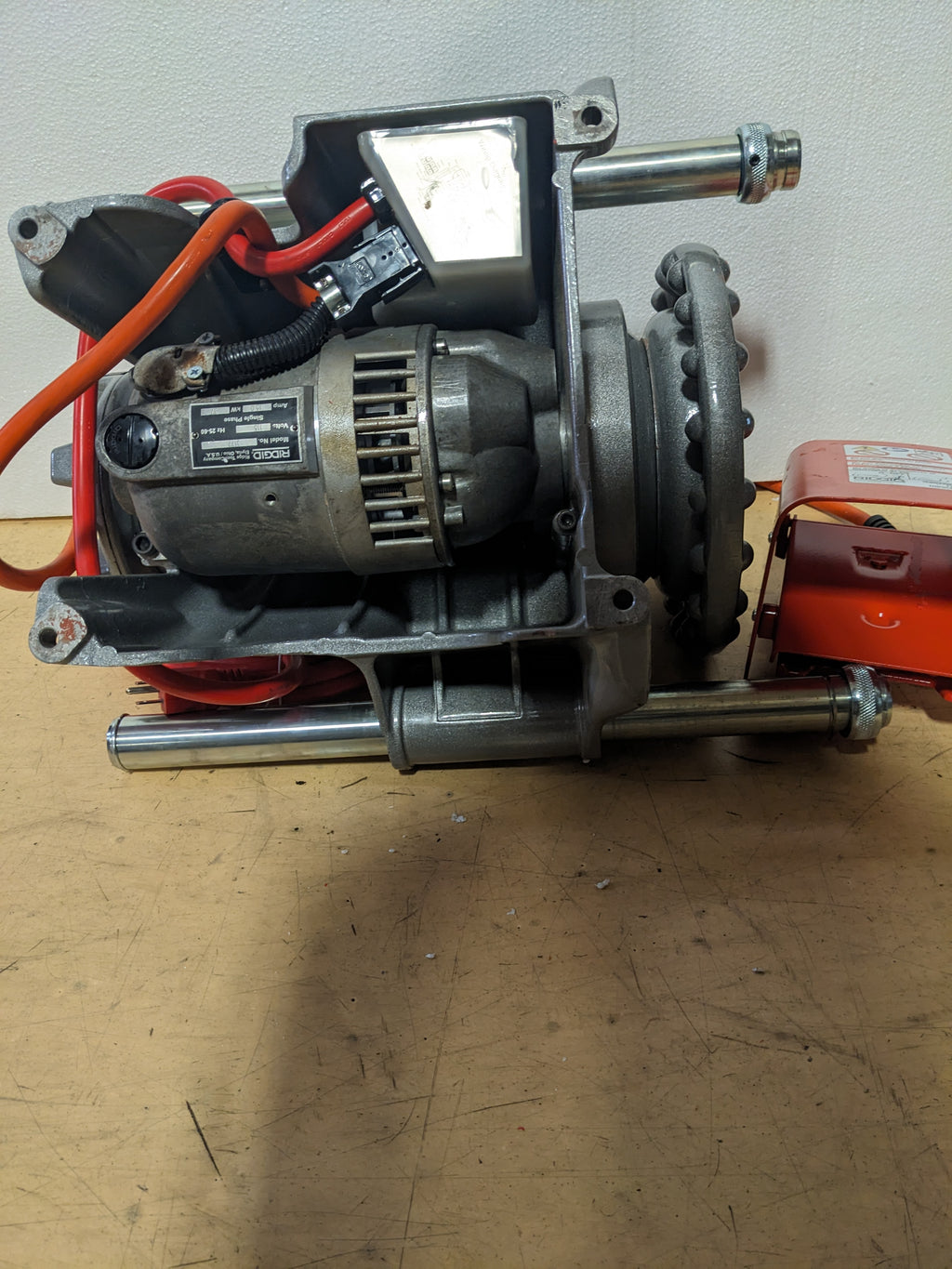 RIDGID 41855 300 POWER DRIVE PIPE THREADERS MACHINE NEW B1 (PICS)