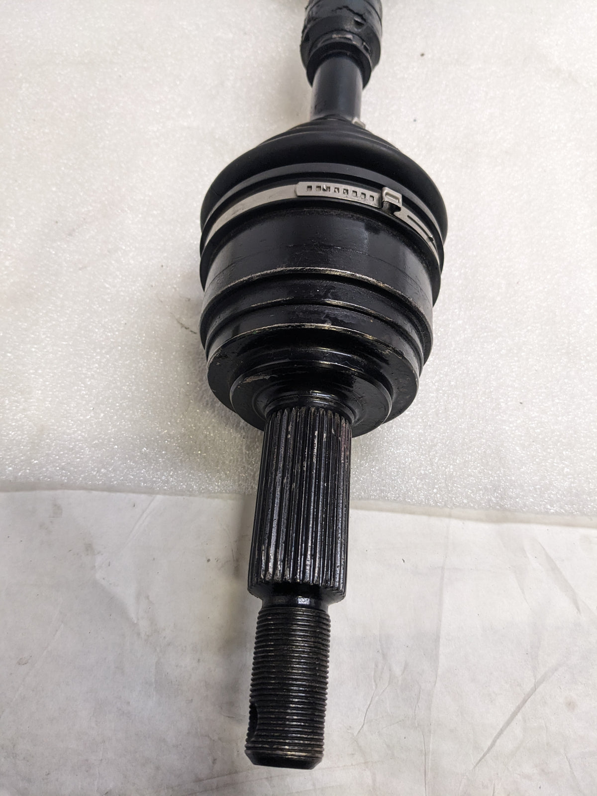 UNBRANDED 28" 29 SPLINES AXLE SHAFT ASSEMBLY USED R19