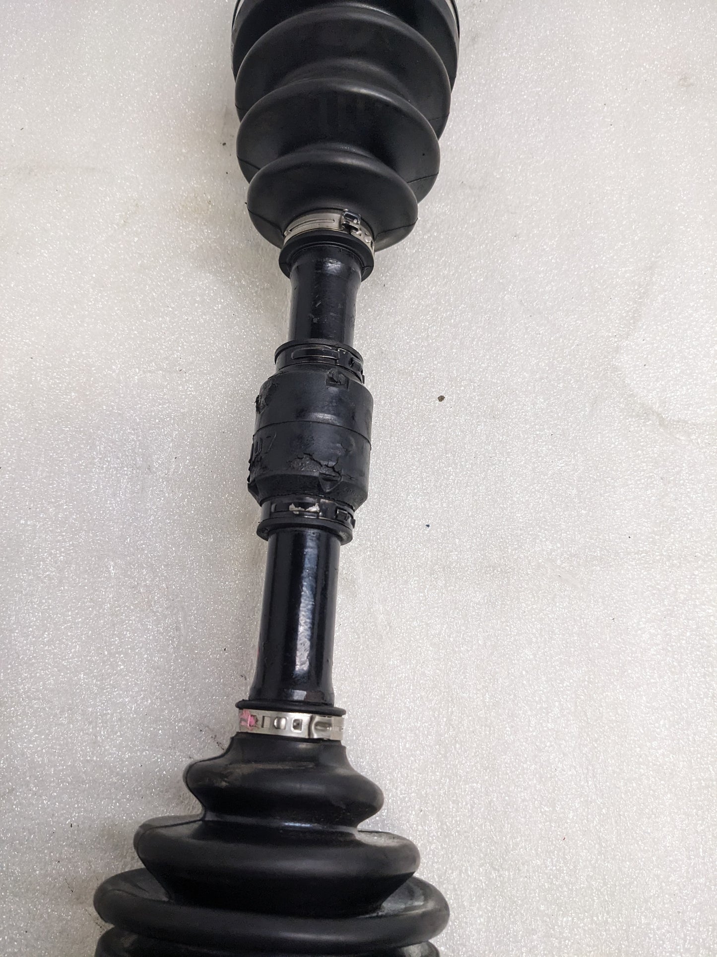 UNBRANDED 28" 29 SPLINES AXLE SHAFT ASSEMBLY USED R19