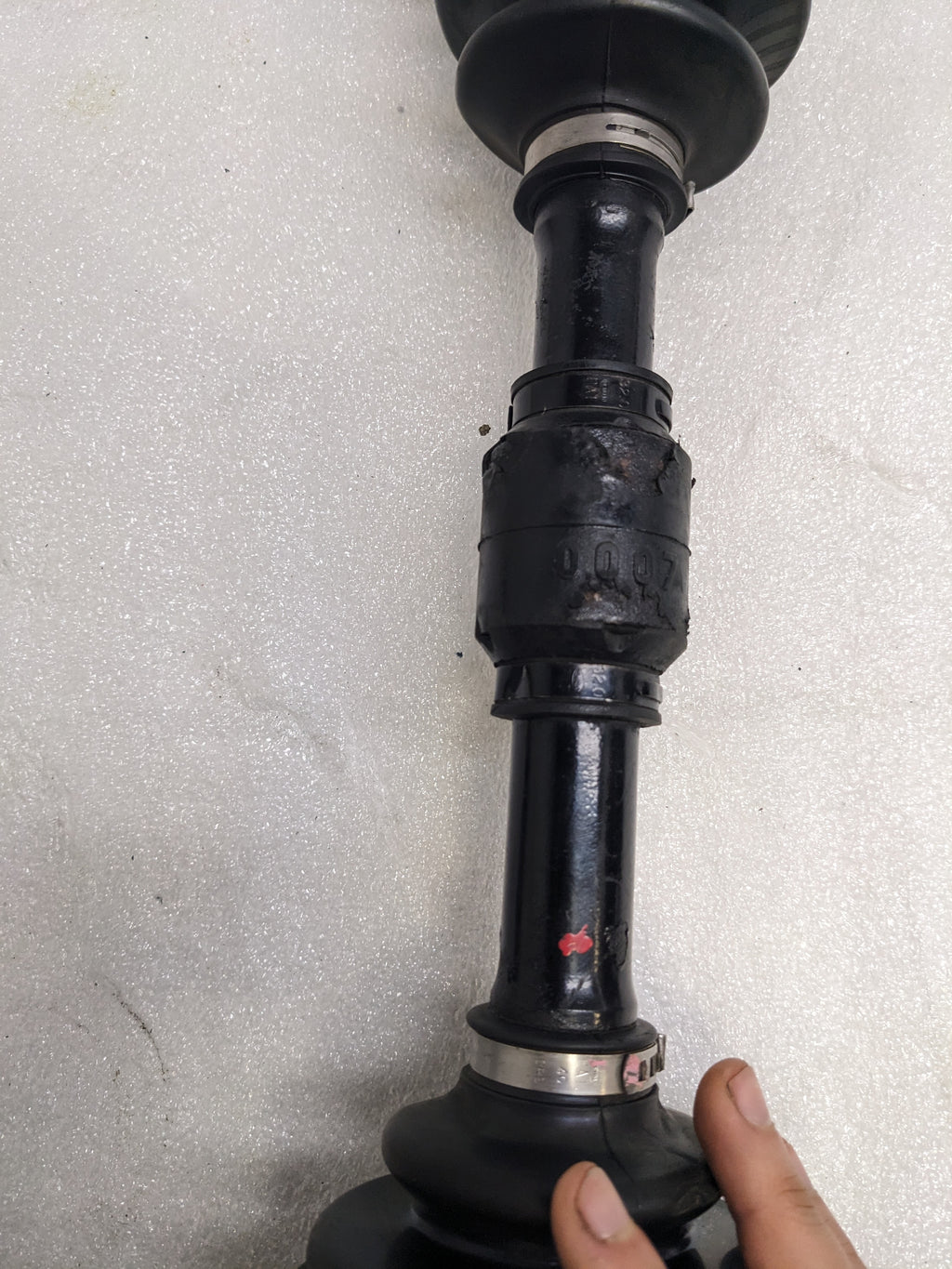 UNBRANDED 28" 29 SPLINES AXLE SHAFT ASSEMBLY USED R19