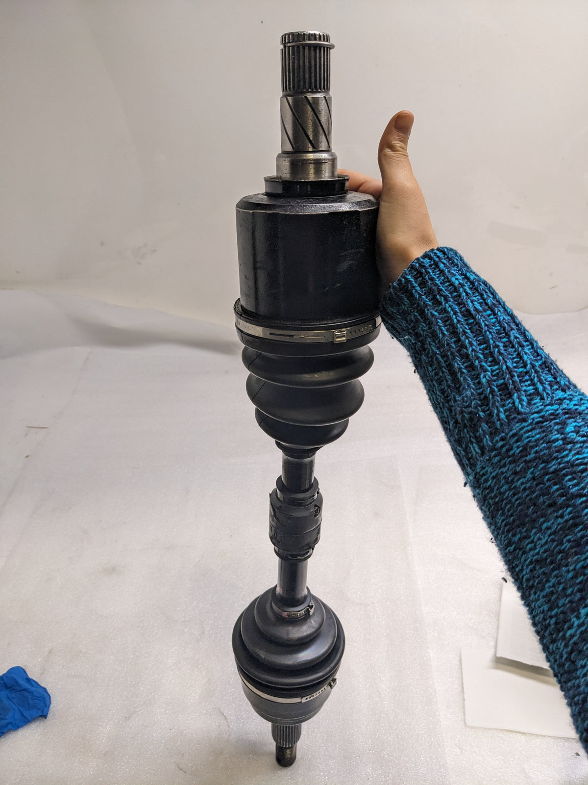 UNBRANDED 28" 29 SPLINES AXLE SHAFT ASSEMBLY USED R19