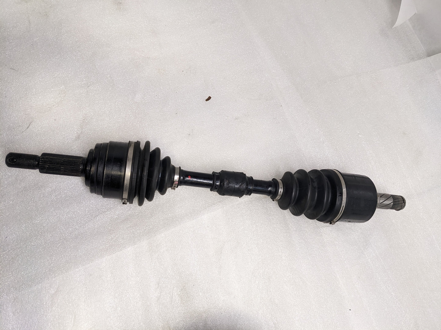 UNBRANDED 28" 29 SPLINES AXLE SHAFT ASSEMBLY USED R19