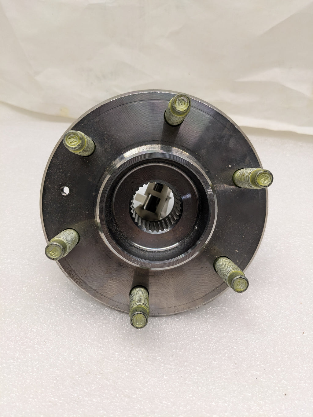 UNBRANDED FRONT WHEEL BEARING AND HUB ASSEMBLY FOR CADILLAC SRX/STS NEW R5